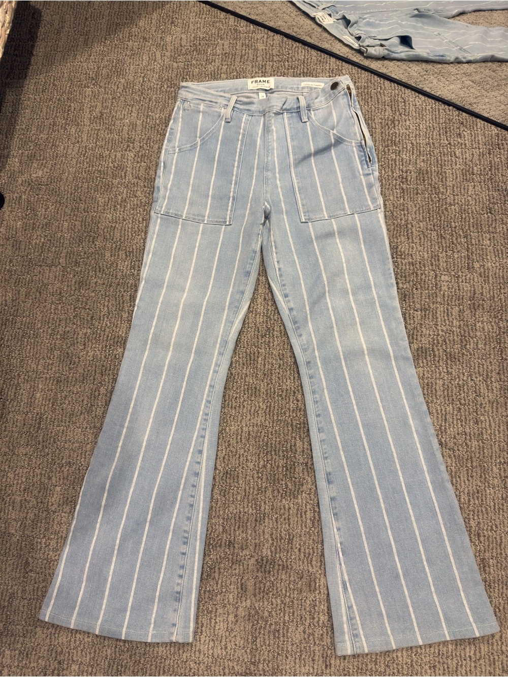 FRAME Le Flare de Françoise High Rise Flare Jeans Size 28 Striped Light Wash